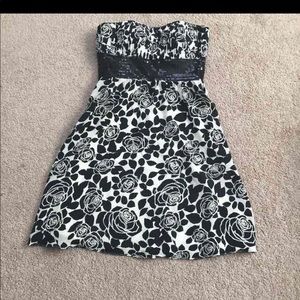 WHBM  strapless a-line cocktail dress - size 2